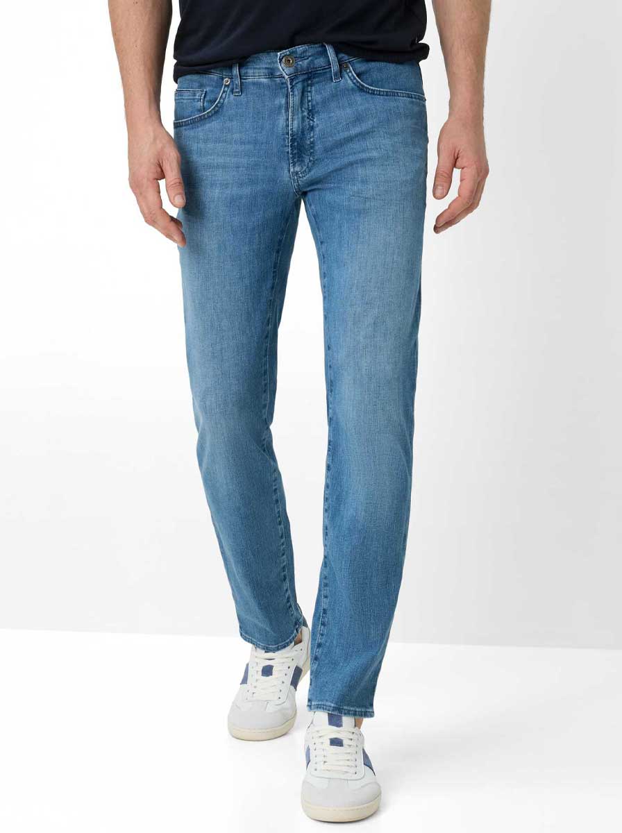 Brax Jeans Brax - Jeans - Chuck Hi-Flex Light: Five-Pocket Light Denim Jean